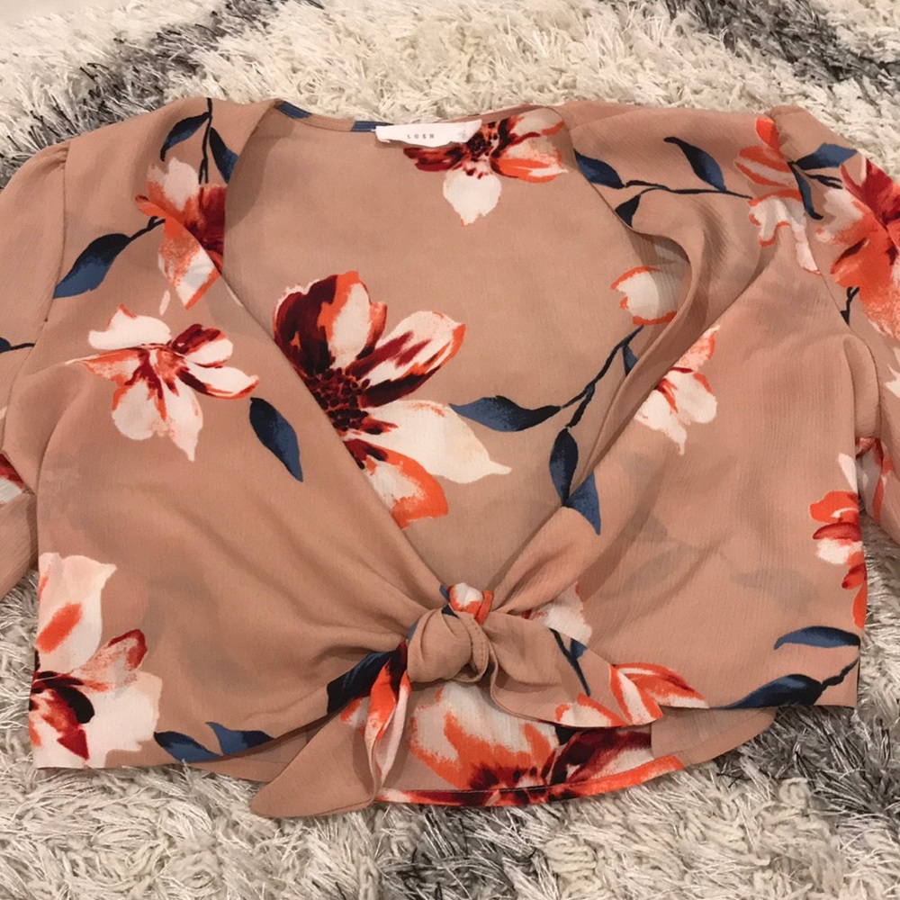 Adorable floral blouse